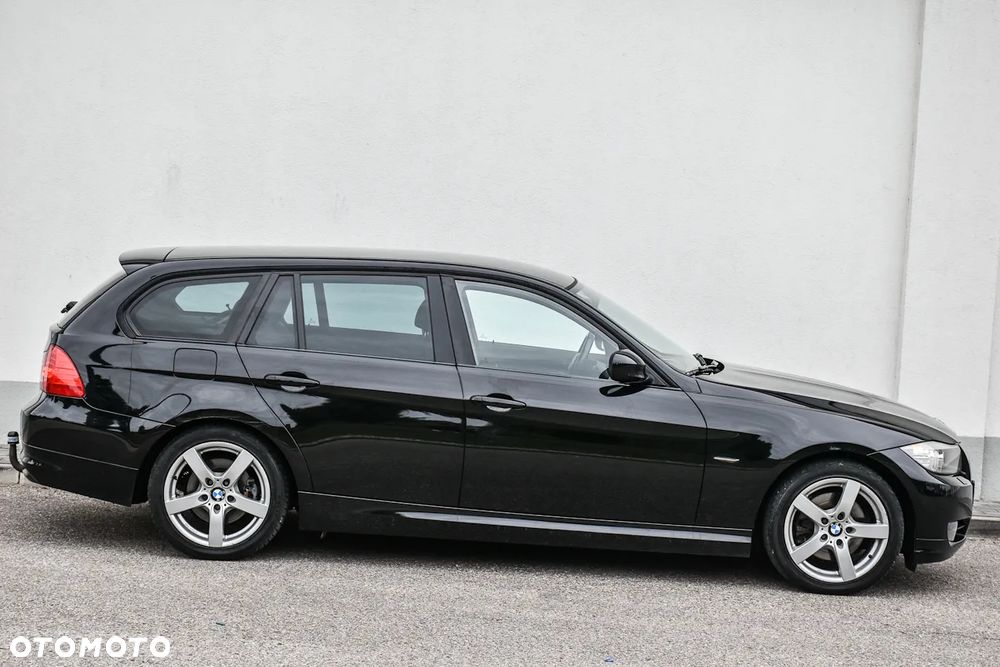 BMW Seria 3 318d DPF Edition Exclusive - 17