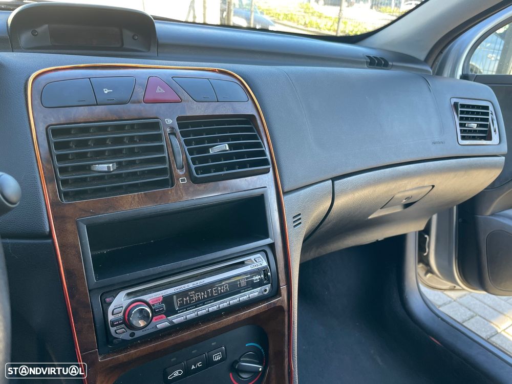 Peugeot 307 1.4 XT - 11