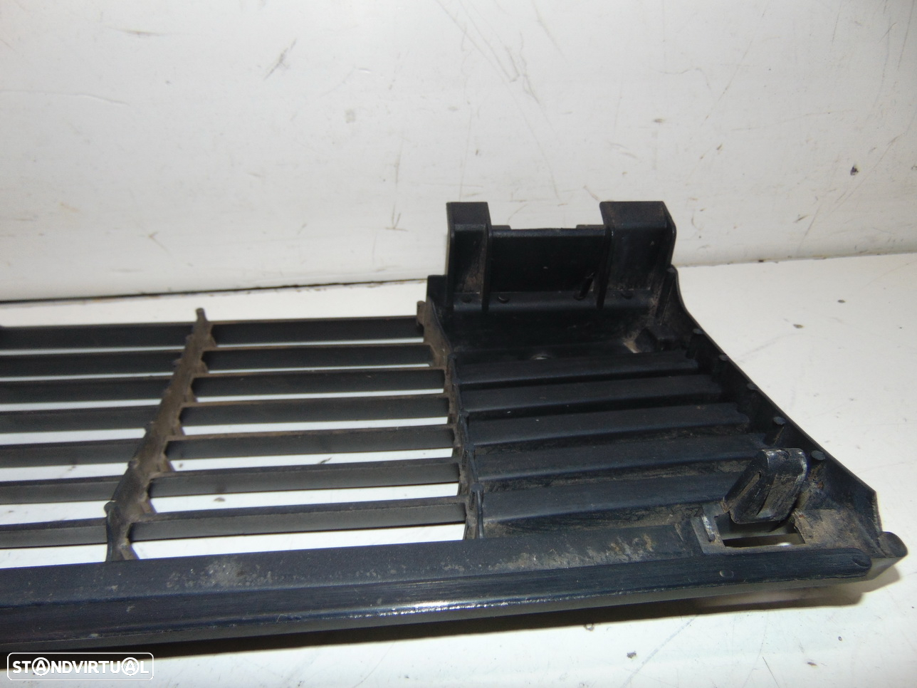 Fiat Uno 1º modelo grelha frontal e tampa porta luvas - 5