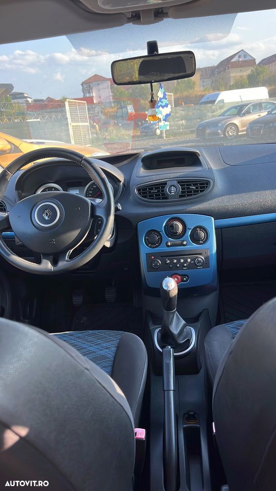 Renault Clio 1.2 16V Authentique - 6
