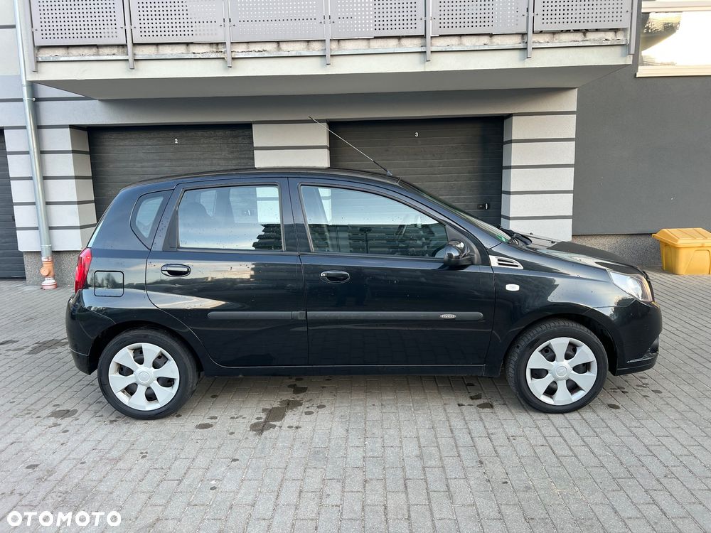 Chevrolet Aveo 1.2 16V LS - 2
