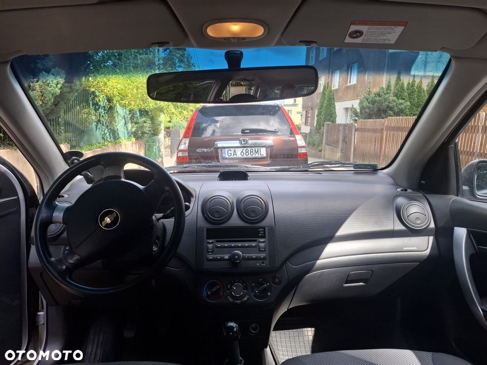 Chevrolet Aveo - 4