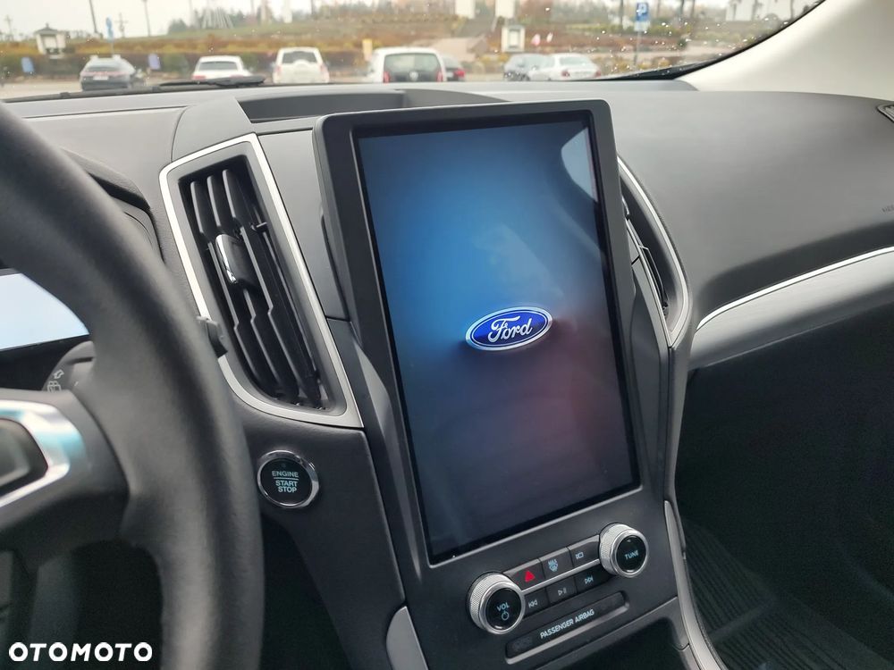 Ford Edge - 10