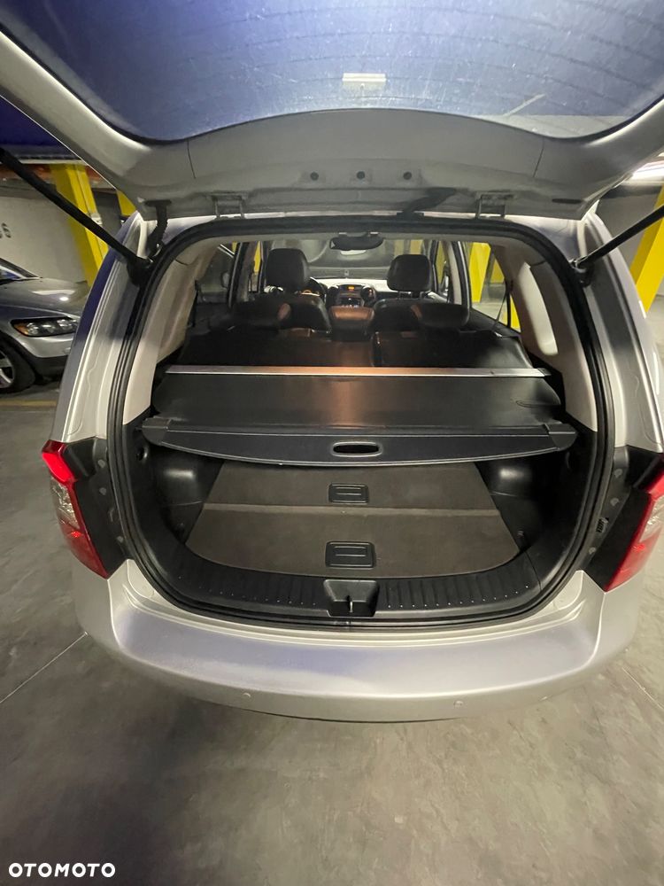 Kia Carens 2.0 CRDi Tour - 18