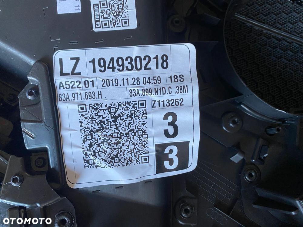 Audi Q3 83A kompletny środek Fotel fotele kanapa skóra boczki czarne 26km - 27