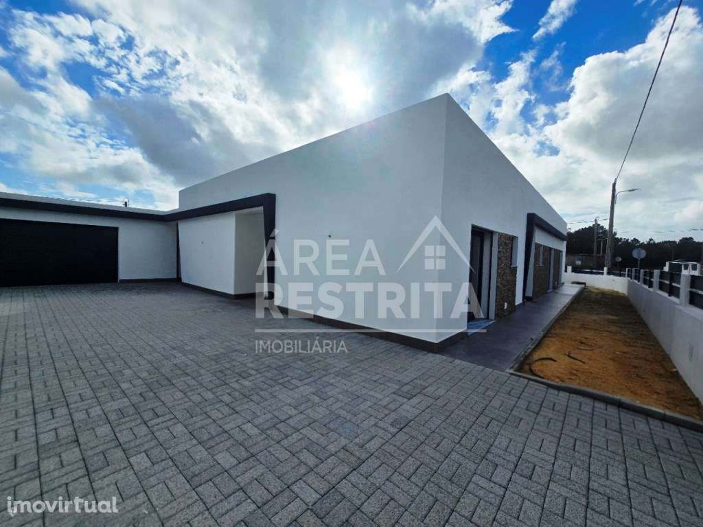 Moradia Isol. T3, c/Piscina e Garagem, Qt. Marquesa-Qt.Anjo - Grande imagem: 2/40