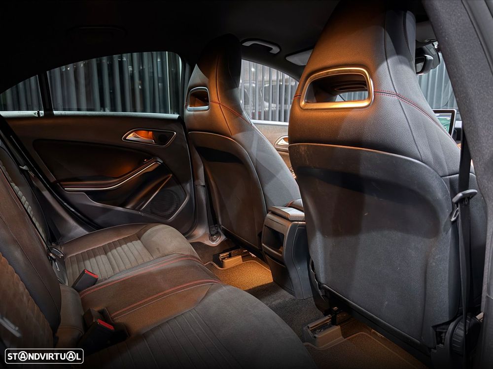Mercedes-Benz CLA 180 d AMG Line - 35