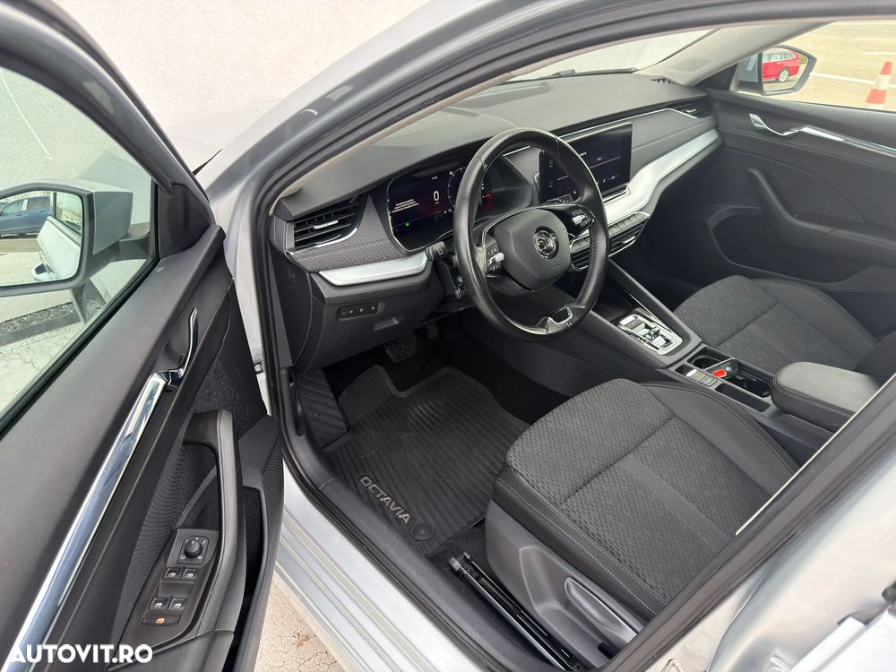 Skoda Octavia 2.0 TDI DSG Style - 11