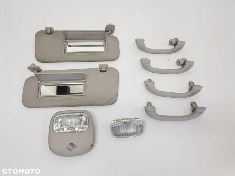 LAMPKA PODSUFITKI KABINY PEUGEOT 407 SW KOMBI - 1