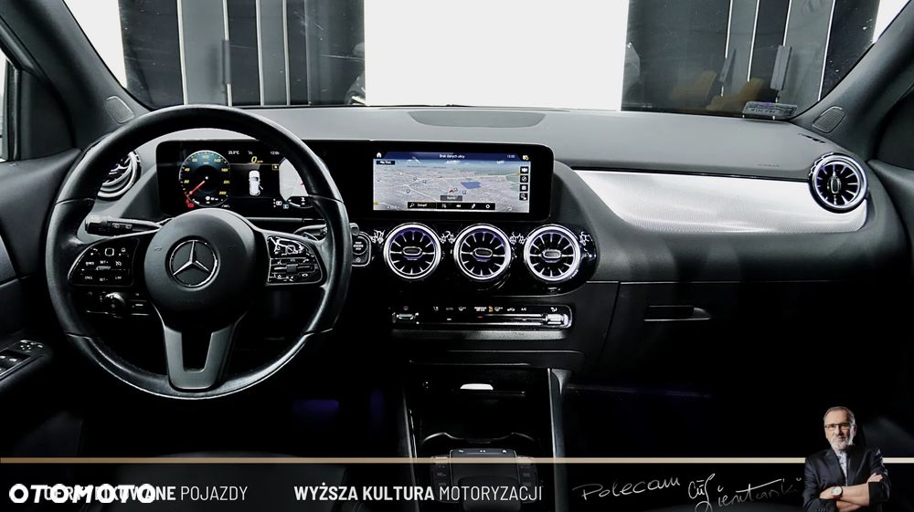Mercedes-Benz GLA 200 - 18