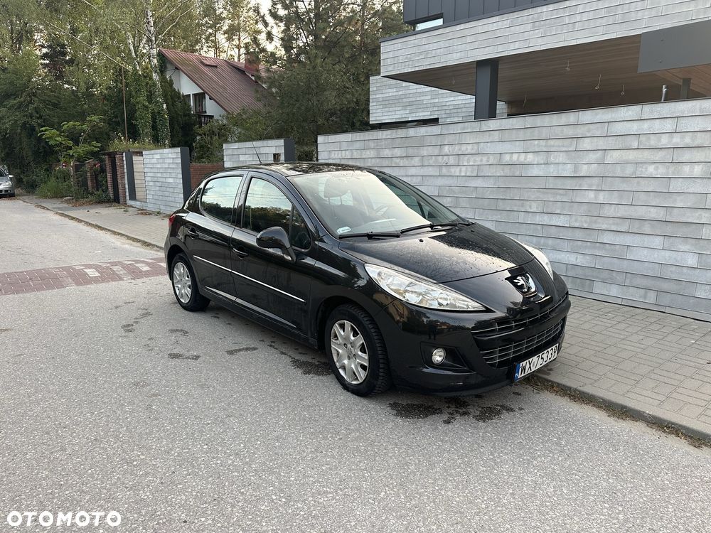 Peugeot 207 - 8