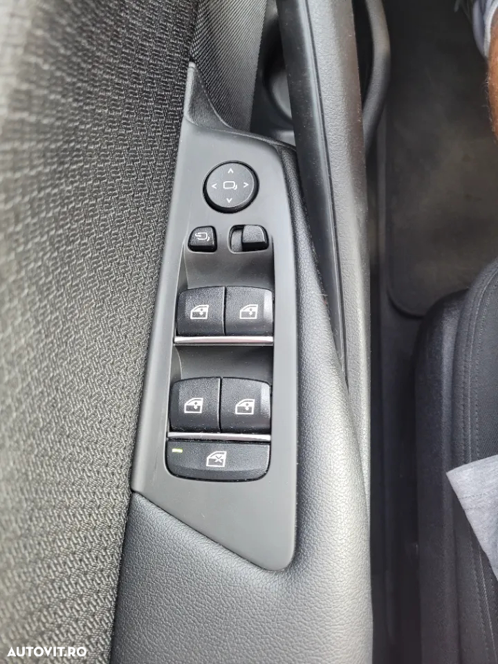 BMW Seria 5 520d Aut. - 24