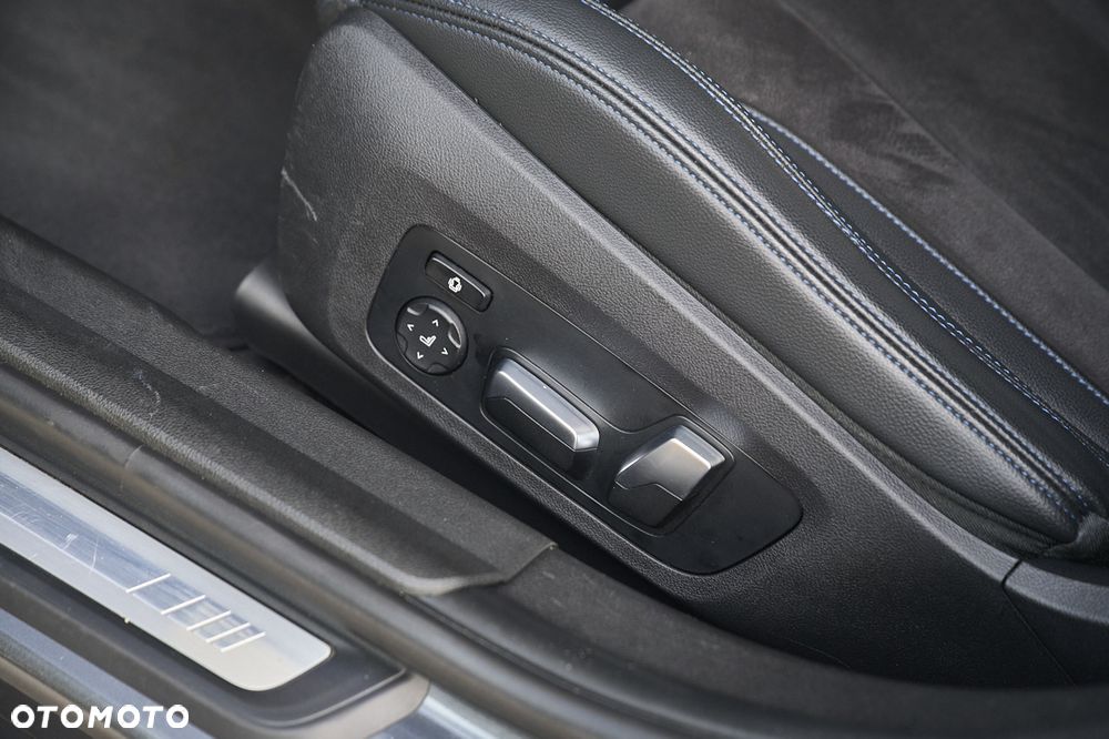 BMW Seria 3 320d xDrive M Sport Shadow - 39