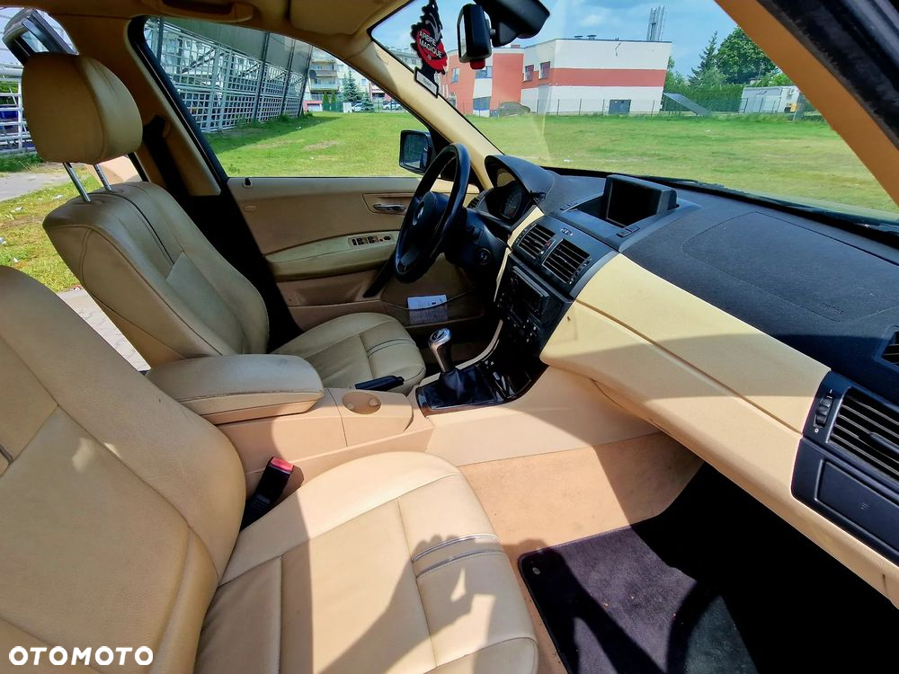 BMW X3 2.5i - 18