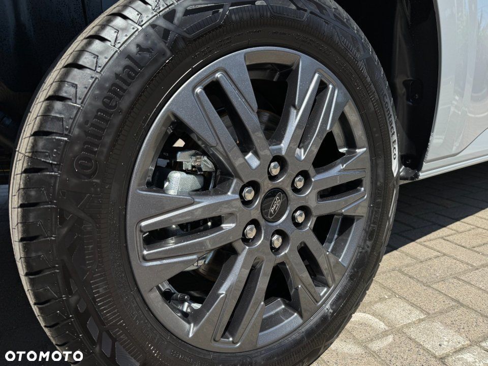 Ford Tourneo Custom - 14