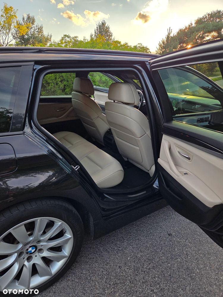 BMW Seria 5 520d Luxury Line - 22