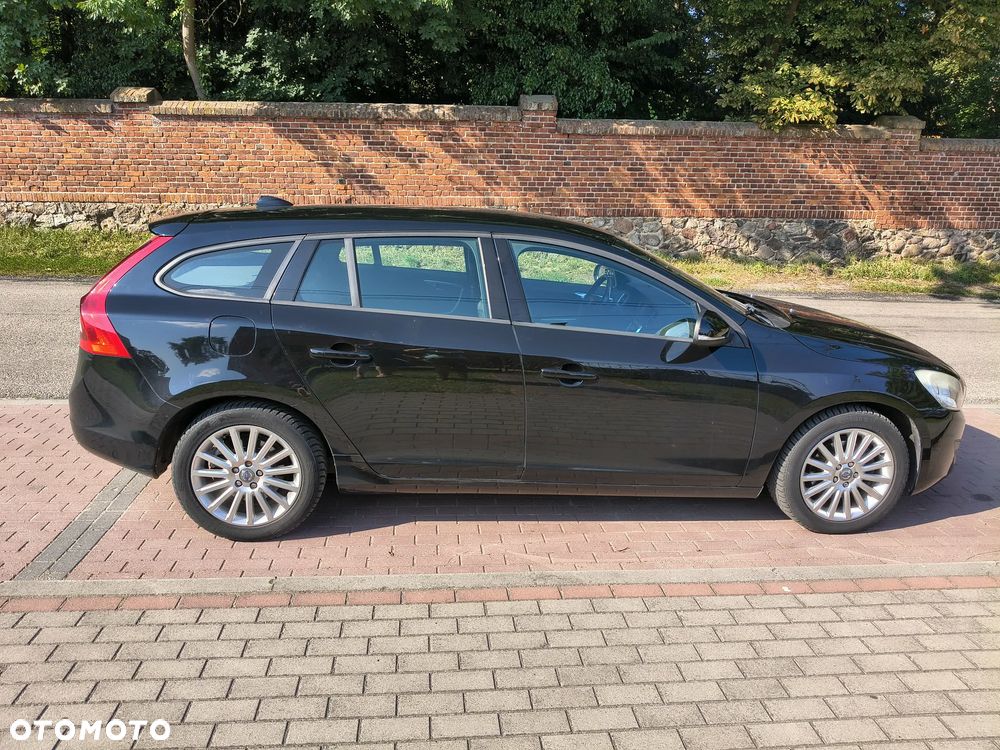 Volvo V60 DRIVe - 15