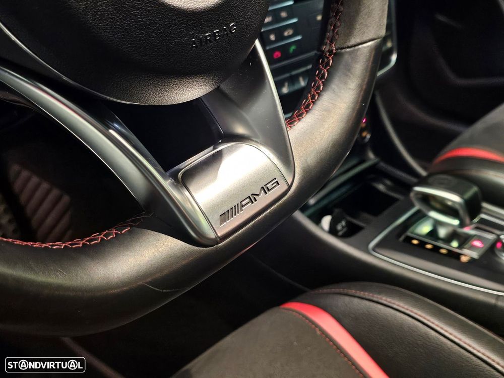 Mercedes-Benz GLA 45 AMG 4Matic Speedshift 7G-DCT - 26