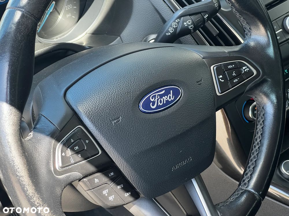 Ford Focus 1.5 TDCi Titanium PowerShift - 24