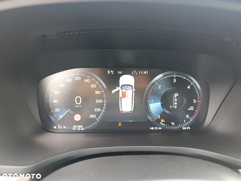 Volvo V60 D3 AWD Geartronic Momentum - 24