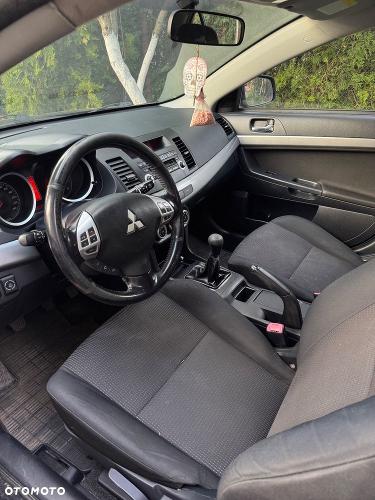 Mitsubishi Lancer - 4