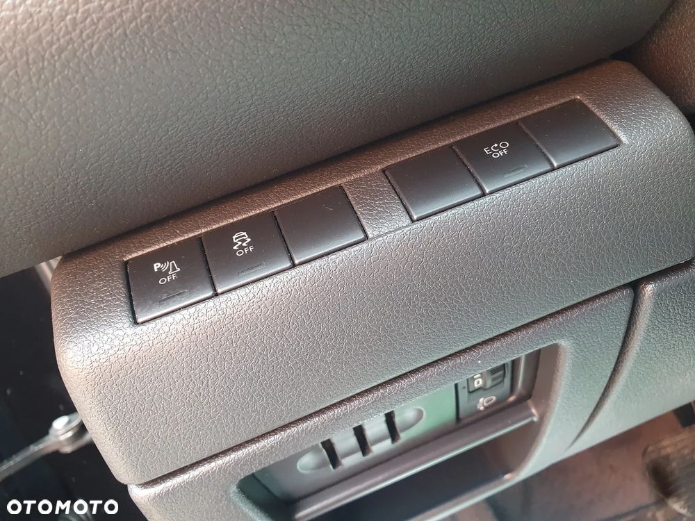 Peugeot 3008 1.6 BlueHDi Allure S&S EAT6 - 19