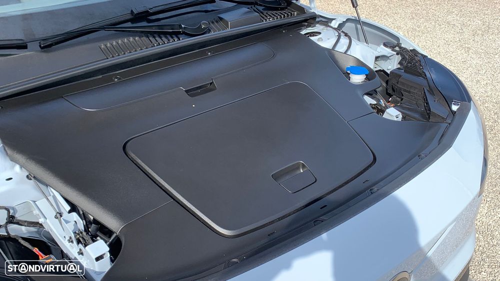 Volvo EX30 Single Motor Extended Range RWD Plus - 32
