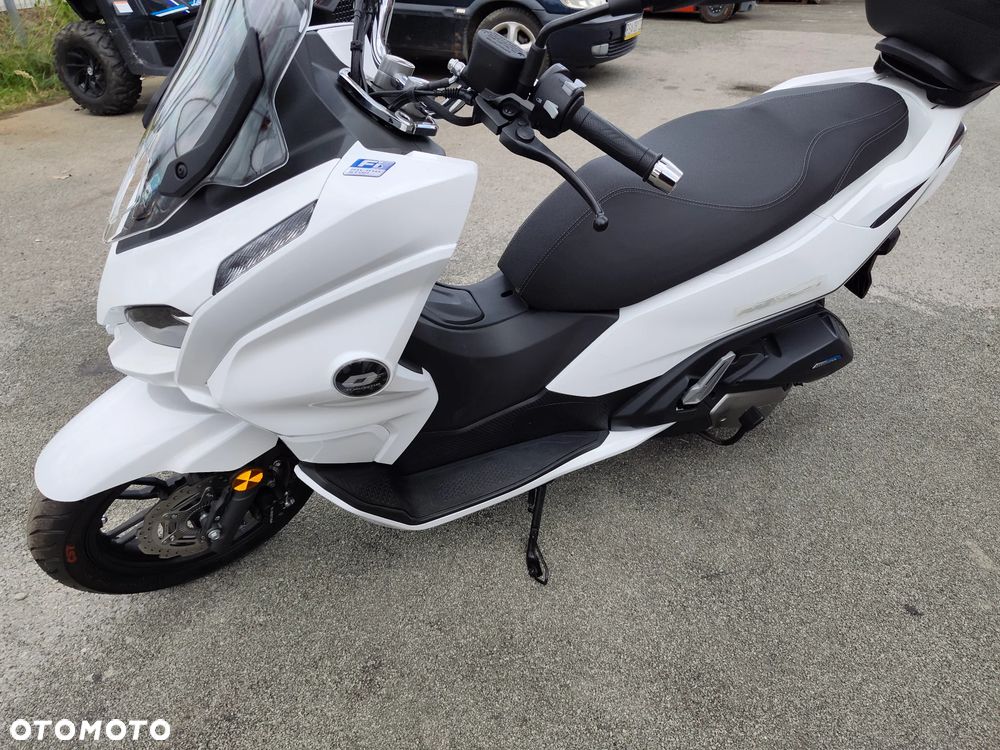 QJMOTOR MTX 125 - 9