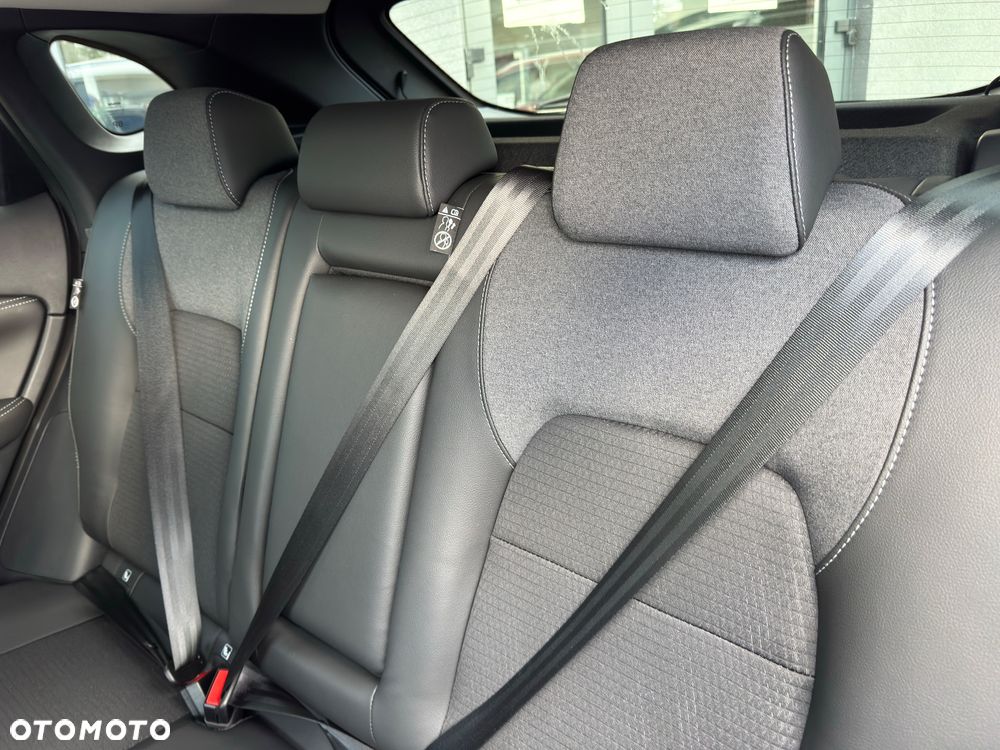 Nissan Qashqai 1.3 DIG-T MHEV N-Connecta Xtronic - 12