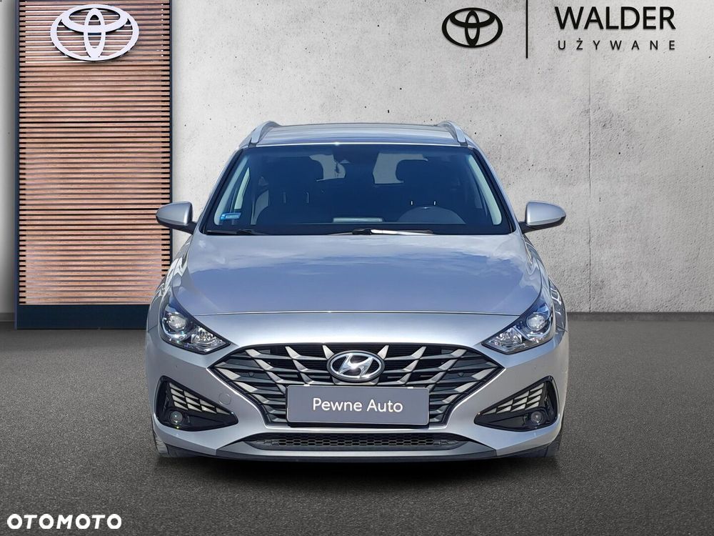 Hyundai i30 1.5 DPI Classic + - 9