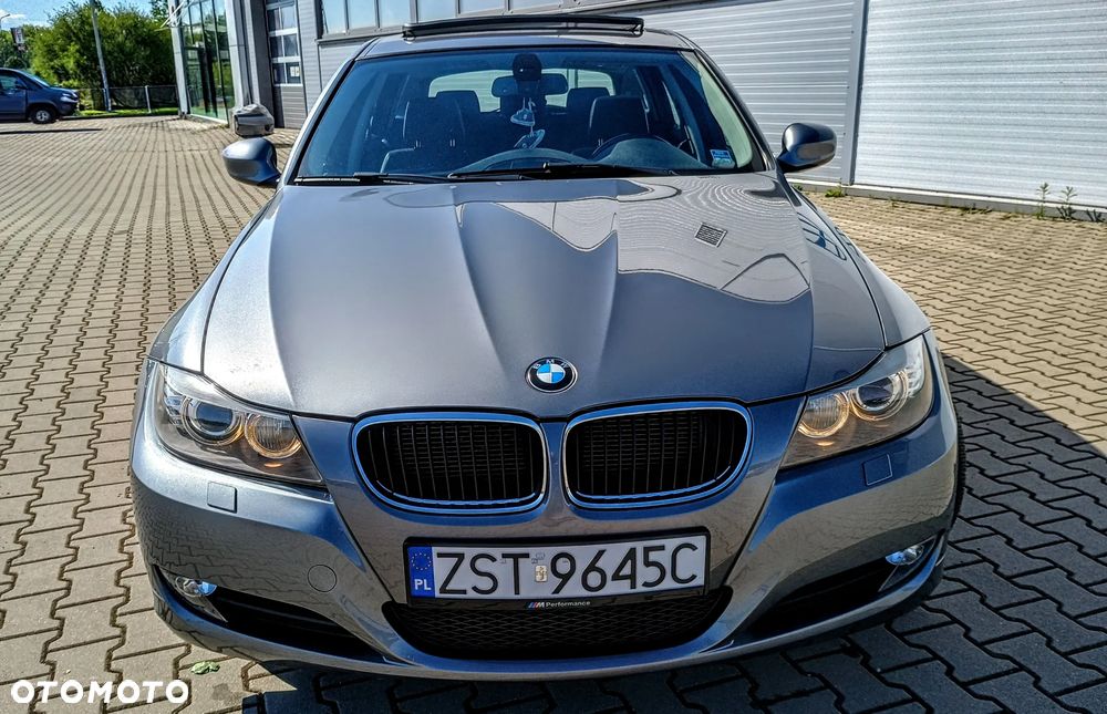 BMW Seria 3 318d Luxury Line - 8