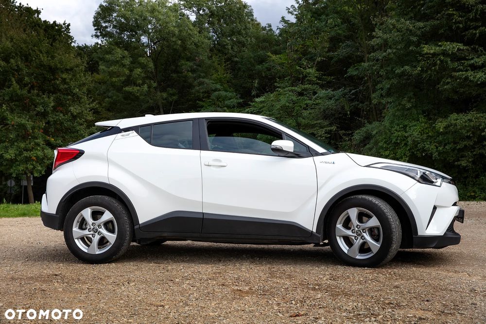 Toyota C-HR ver-1-8-hybrid-prestige - 3