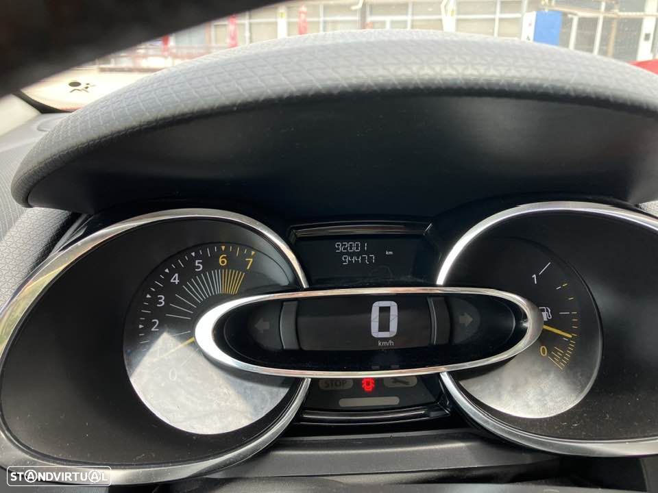 Renault Clio 1.2 16V 75 Collection - 7