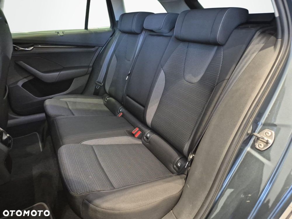 Skoda Octavia 2.0 TDI Ambition - 26