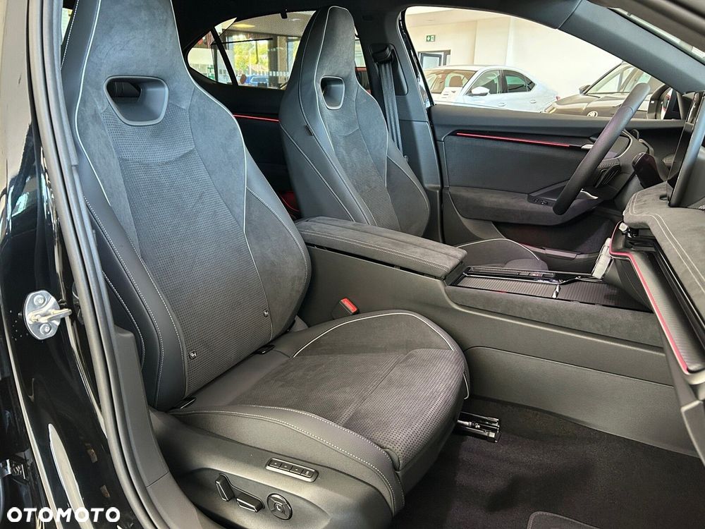 Skoda Superb 2.0 TDI SCR 4x4 Sportline DSG - 28
