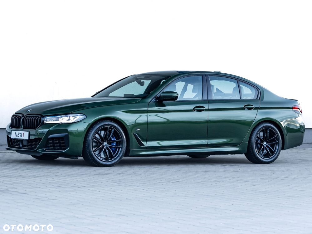 BMW Seria 5 M550i xDrive - 15