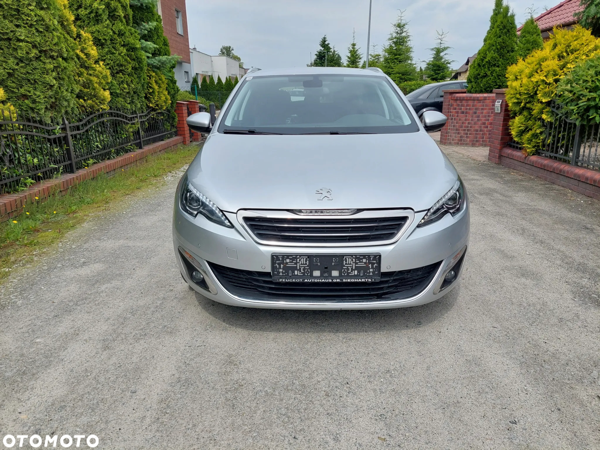 Peugeot 308 SW e-HDi FAP 115 Stop&Start Business Line Niveau 1 - 3