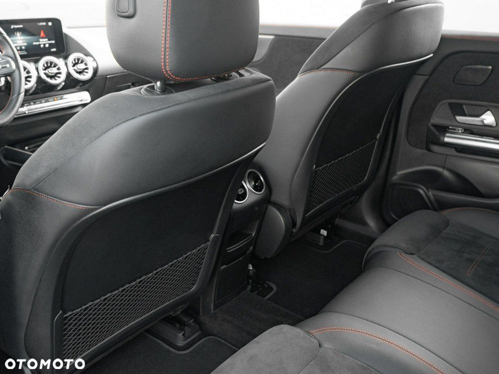 Mercedes-Benz EQA 250 66.5kWh AMG Line - 25