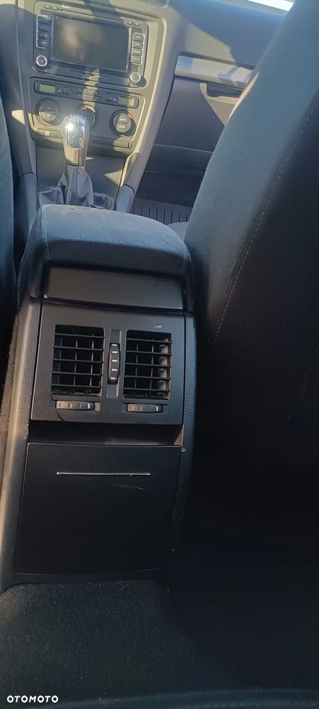 Skoda Octavia 1.6 Elegance - 17