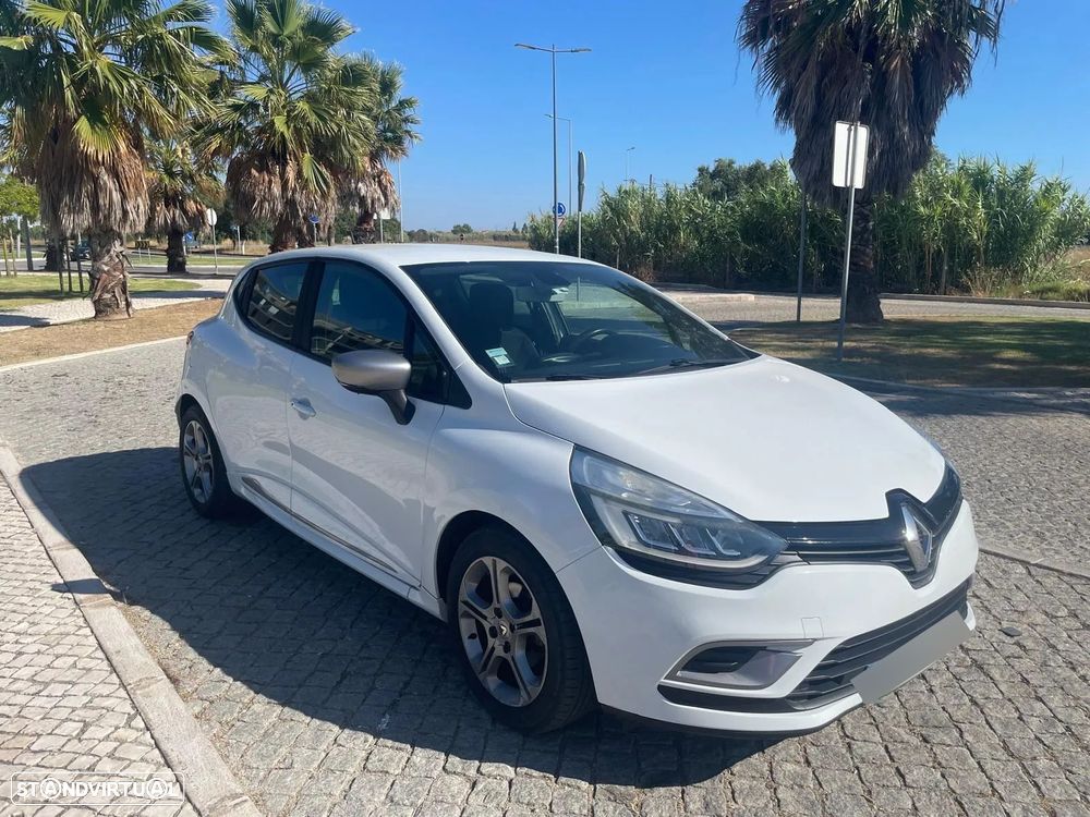 Renault Clio - 14