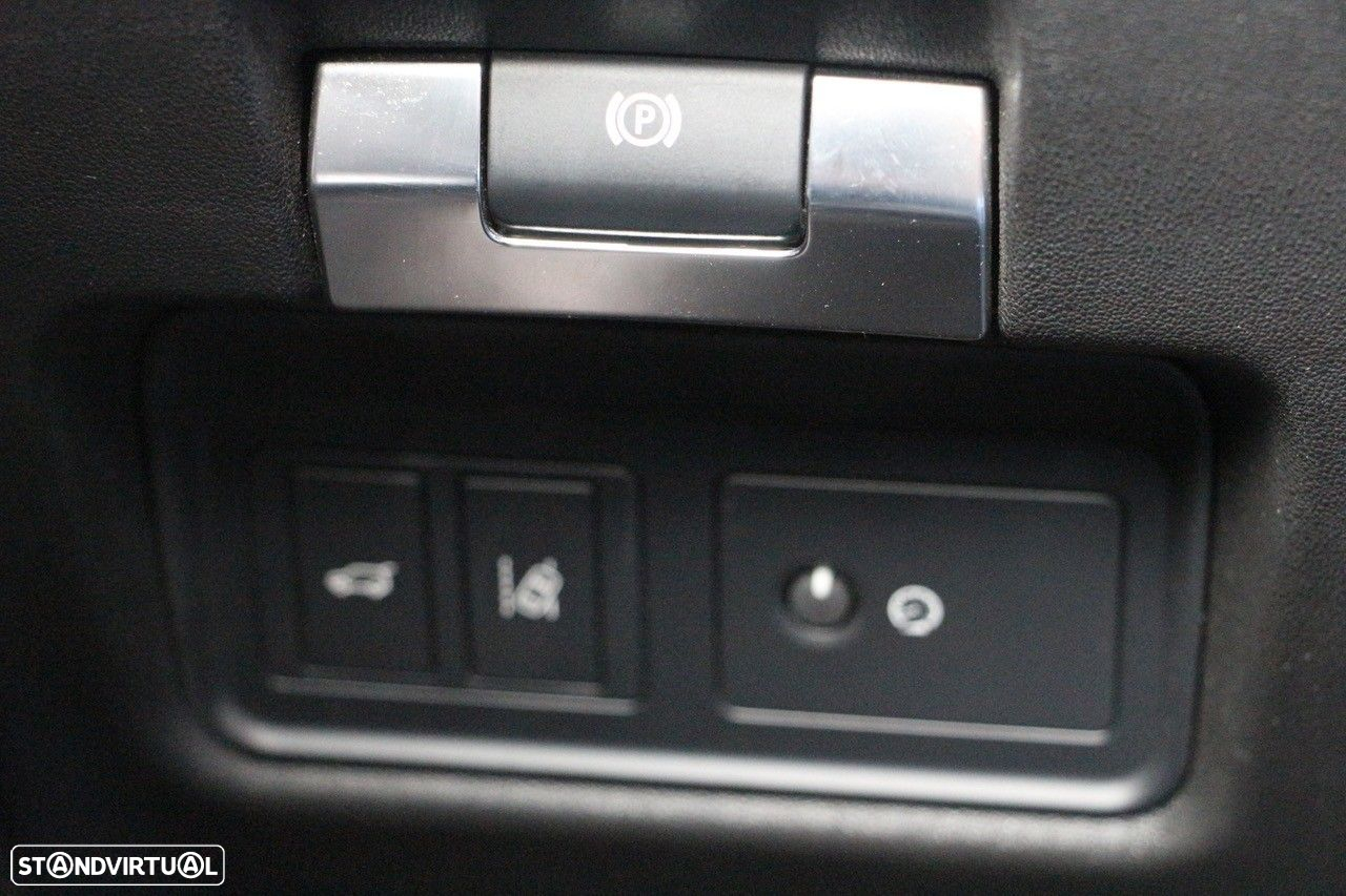 Jaguar E-Pace 2.0 i4D R-Dynamic - 34