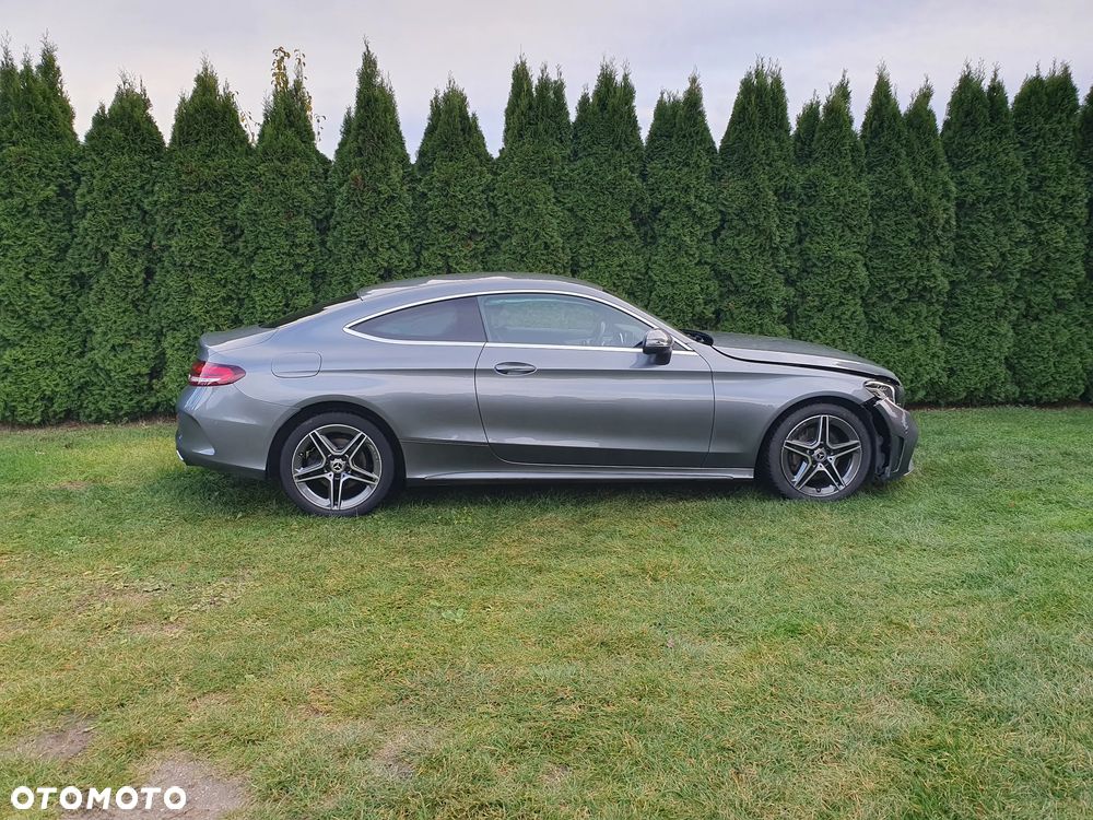 Mercedes-Benz C-Class 2022 photo 4