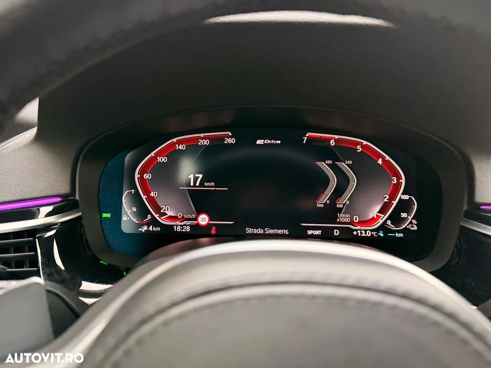 BMW Seria 5 530e xDrive AT PHEV - 36