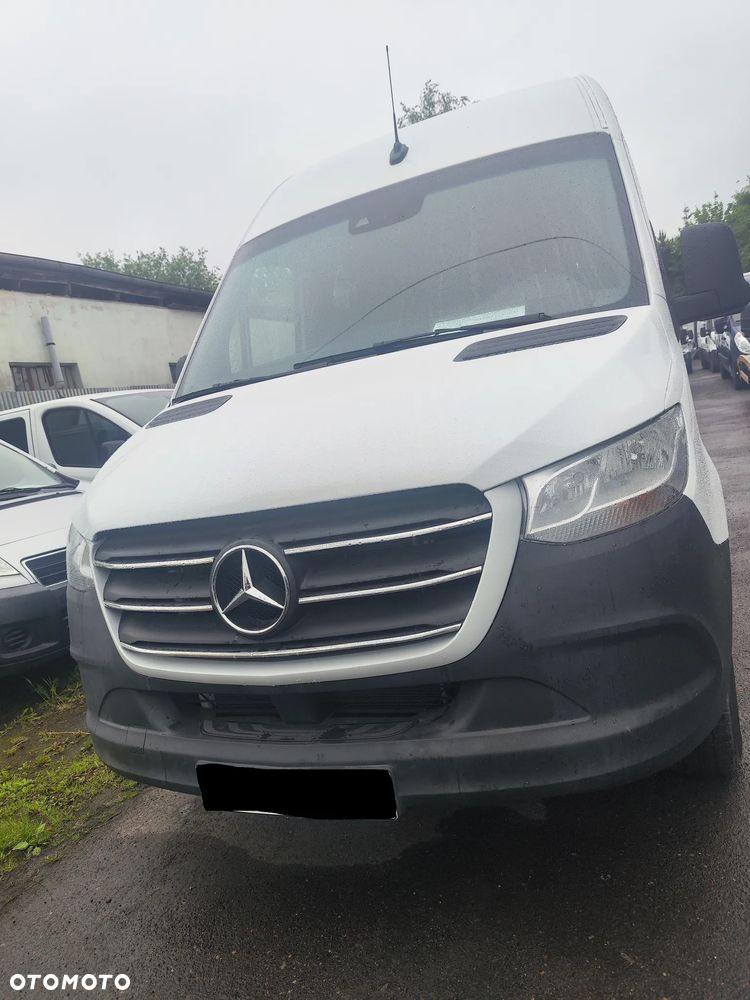 Mercedes-Benz SPRINTER wersja średnia Brygadówka 7-osobowa klima tempomat  salon Polska - 2