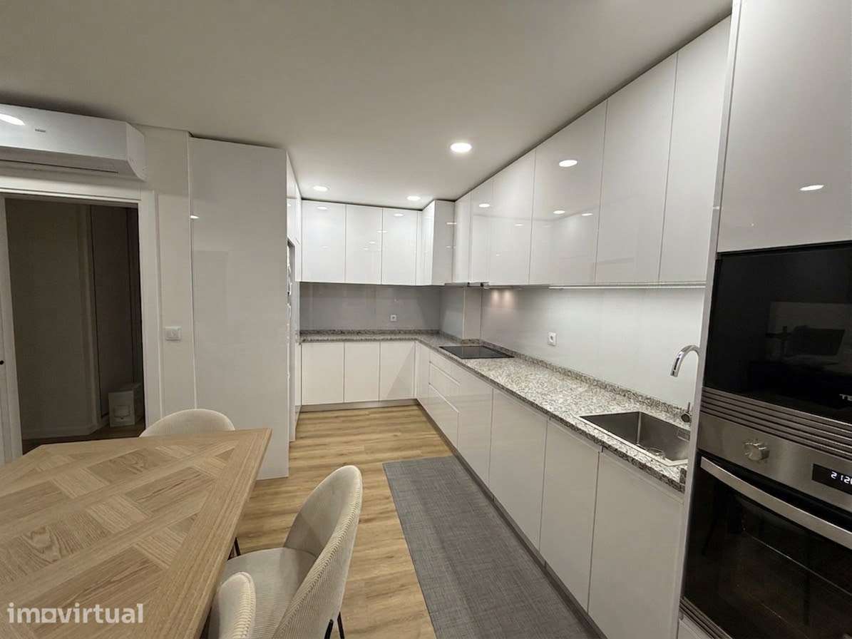 Apartamento T2 100% Remodelado (Pronto a Habitar) - Grande imagem: 4/13