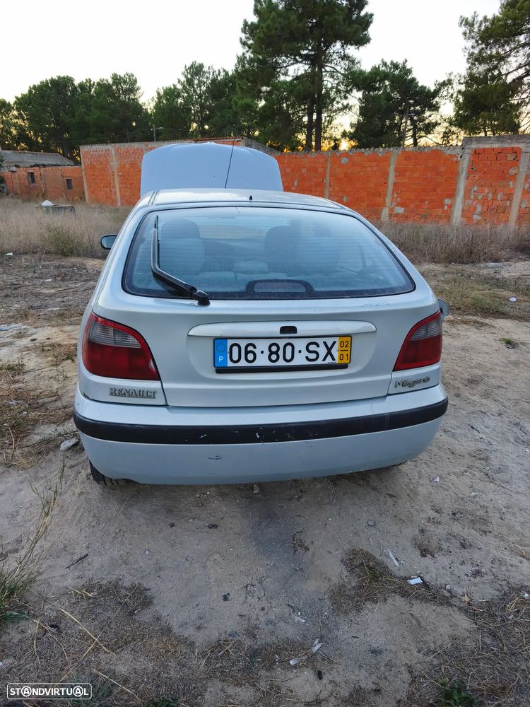 Renault Mégane 1.4 16V Dynamique - 3