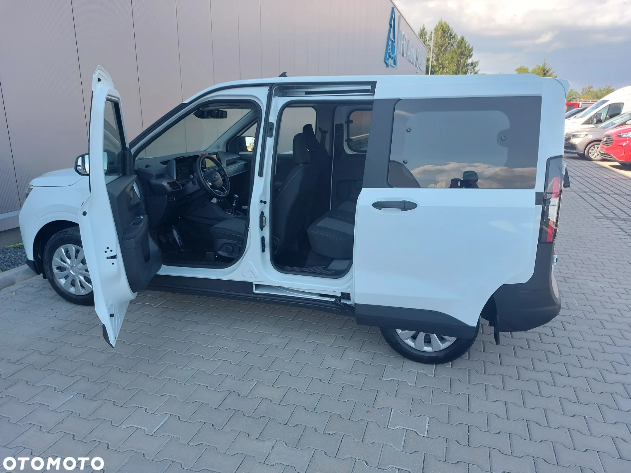 Ford Transit Courier 1.0 EcoBoost Trend - 18
