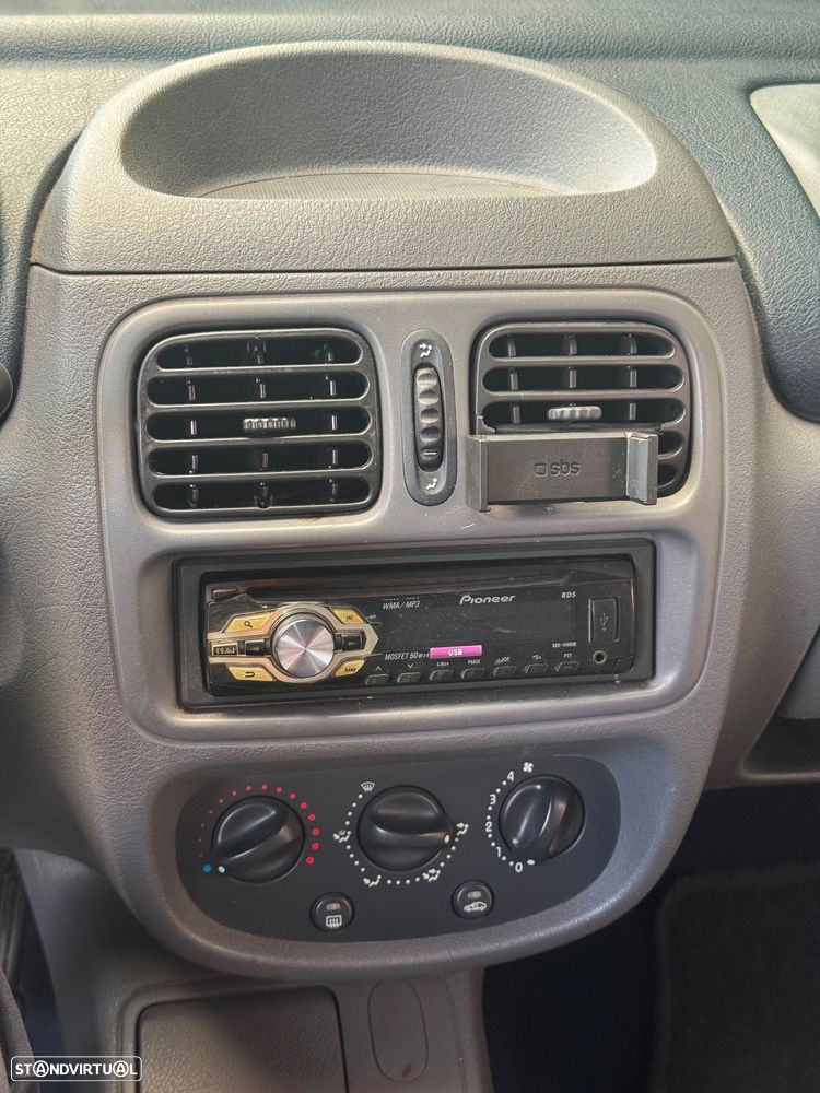 Renault Clio 1.2 RT - 5