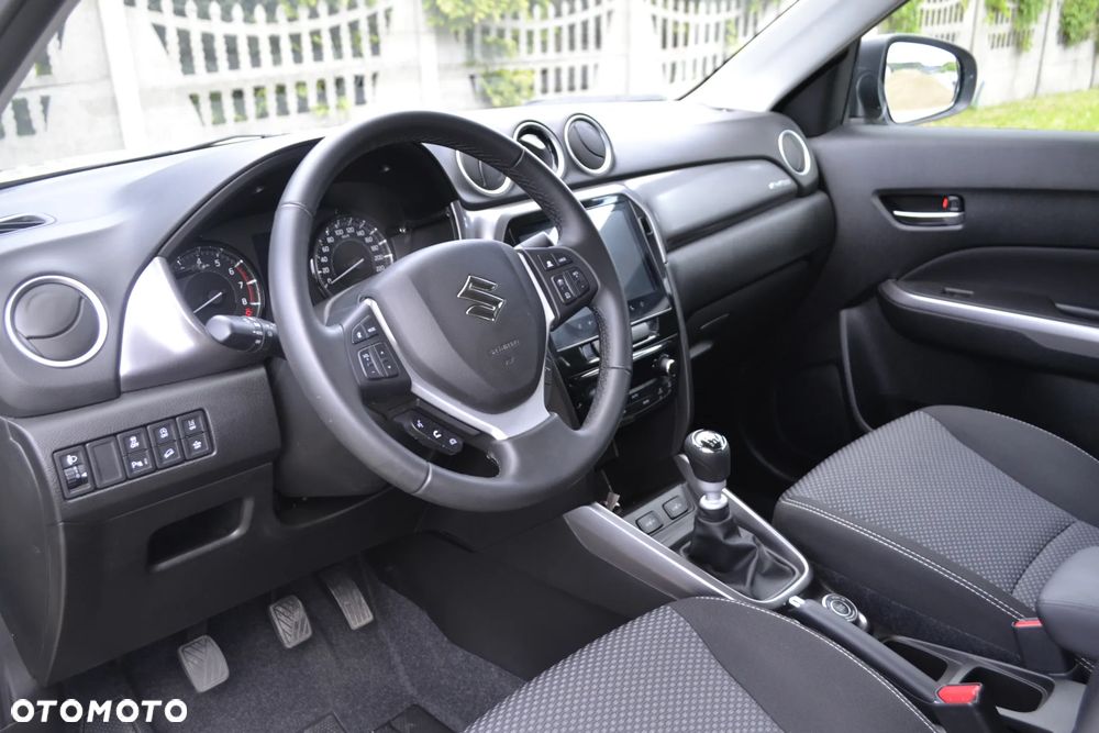 Suzuki Vitara 1.4 Boosterjet mHEV Premium Plus 4WD - 24