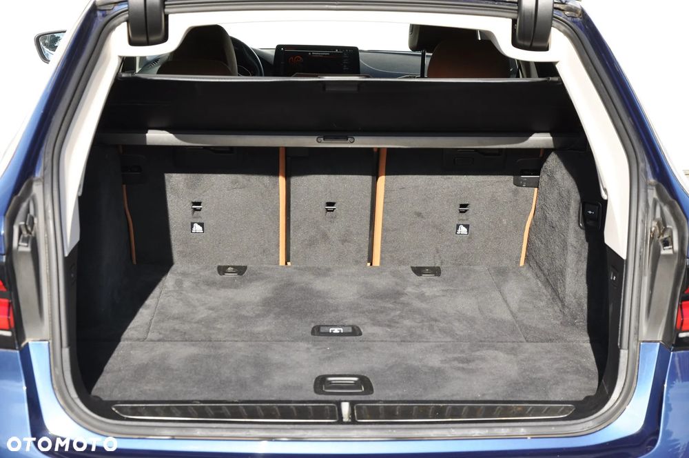 BMW Seria 5 520d mHEV - 33